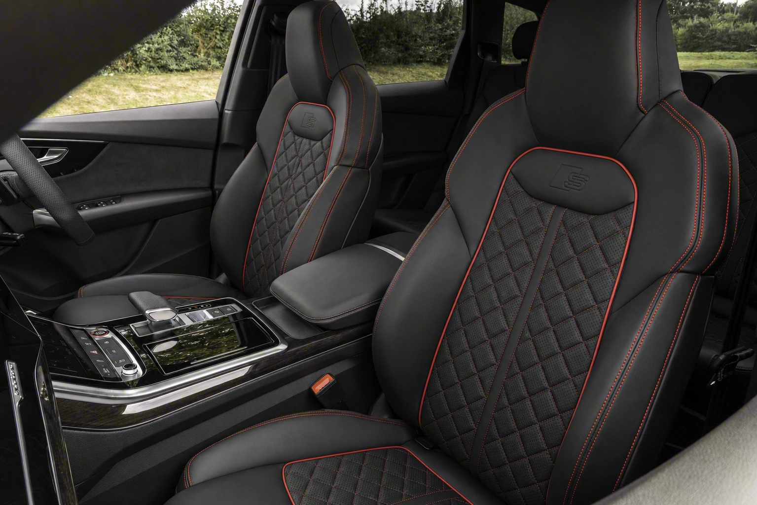 Audi Q7 (4M) — дизайн-проект салона