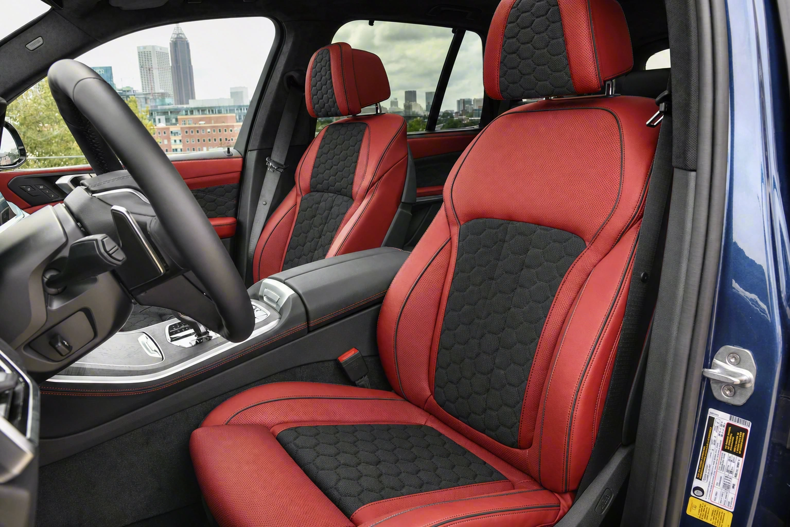 Красный спорт · соты · alcantara