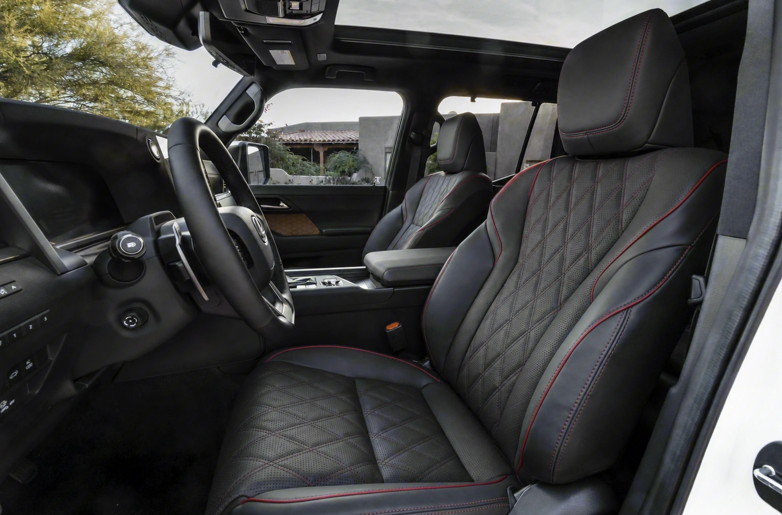Lexus GX (J250) — дизайн-проект салона