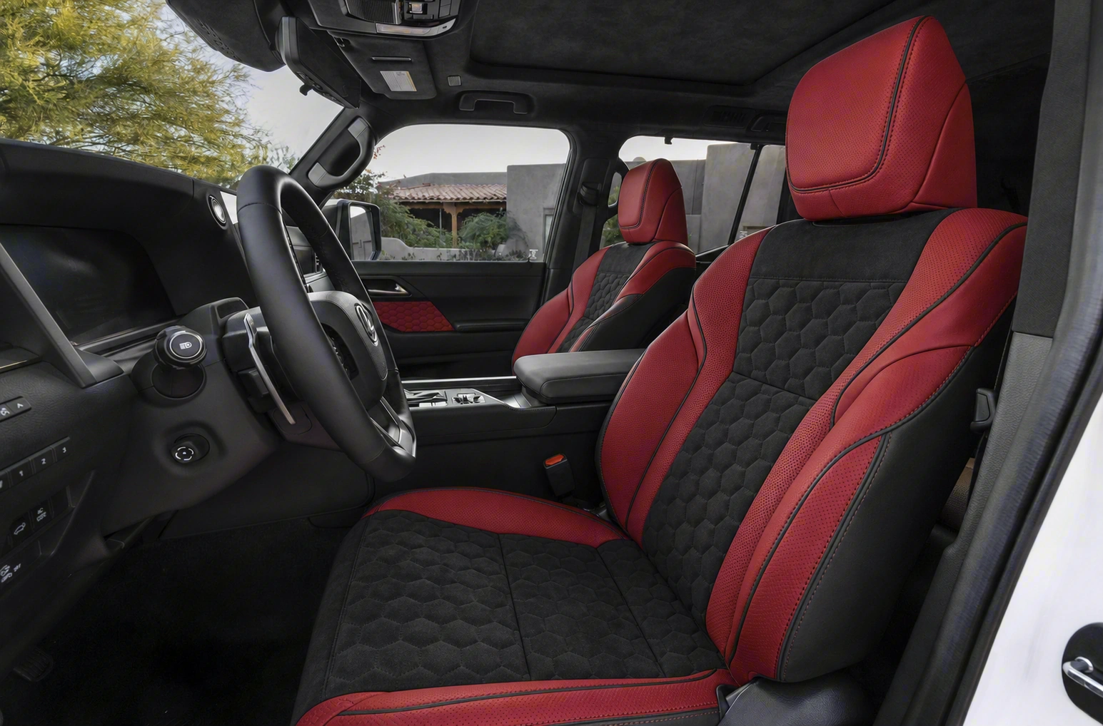 Красный спорт · соты · alcantara