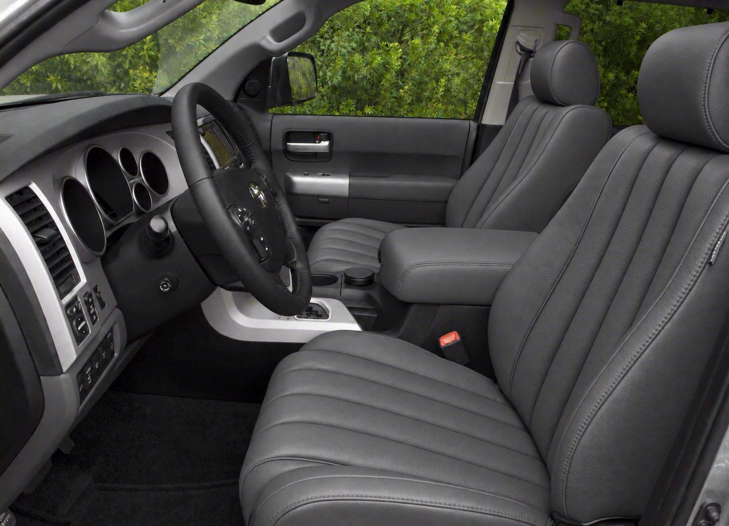 Toyota Sequoia (XK60, 2008) — дизайн-проект салона