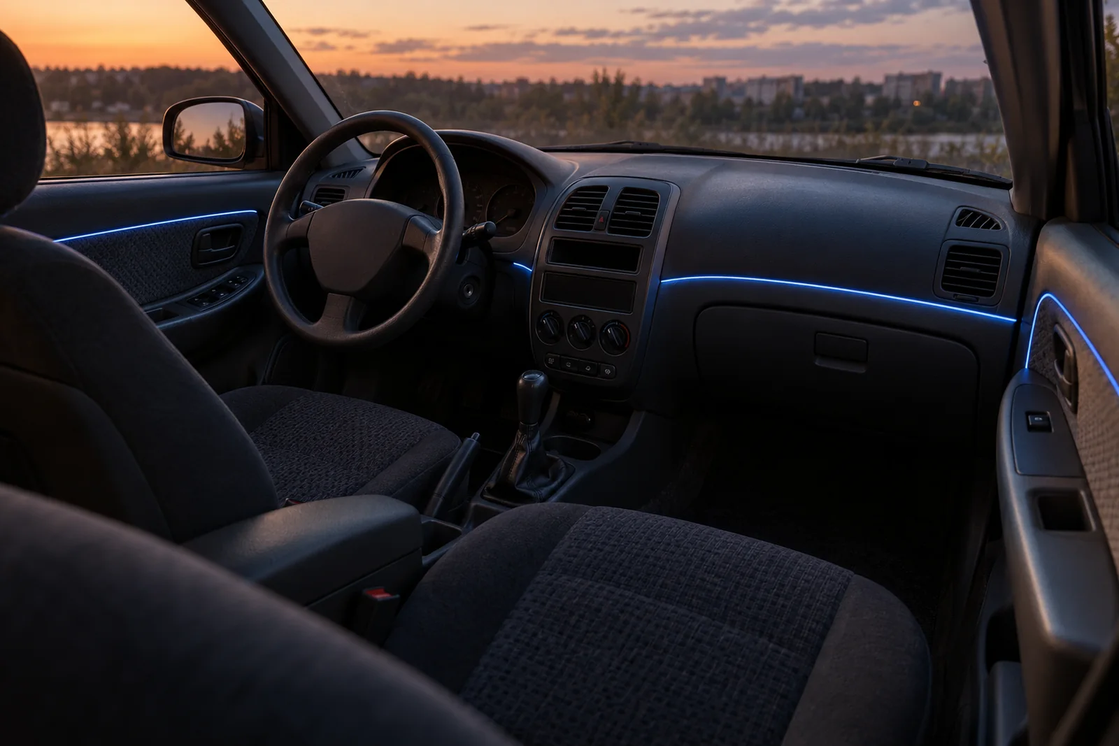 Иллюстрация: контурная подсветка вдоль панели и дверей Hyundai Accent