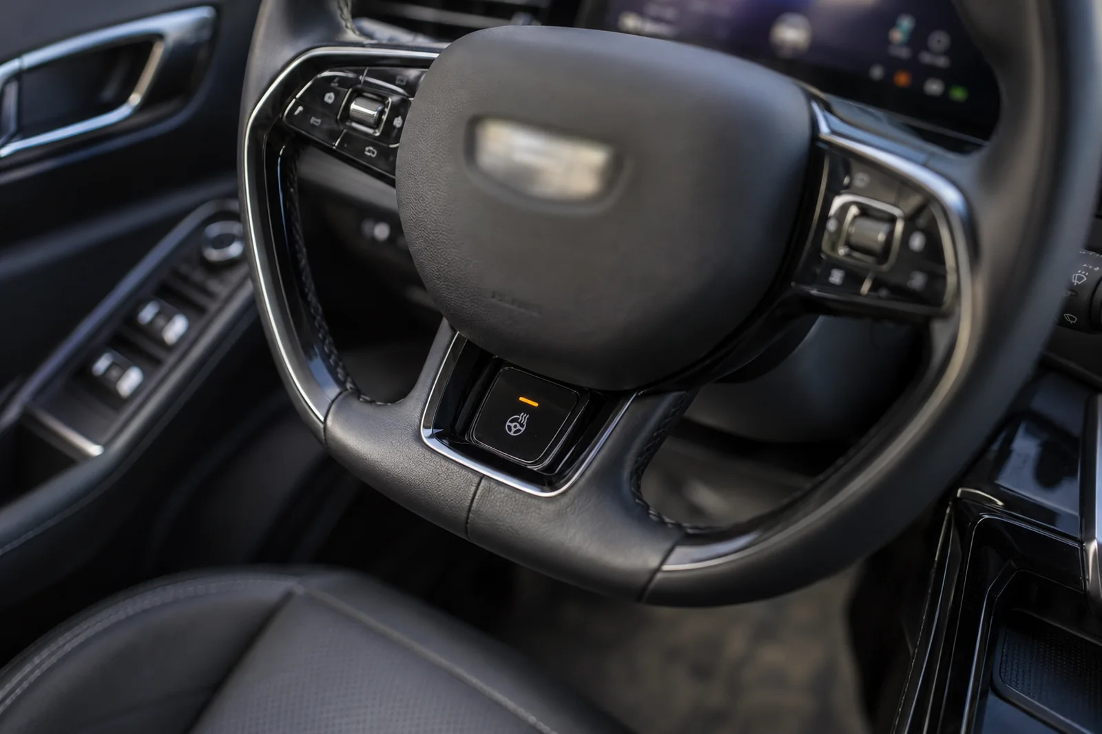 Иллюстрация: клавиша подогрева руля, Geely Cityray