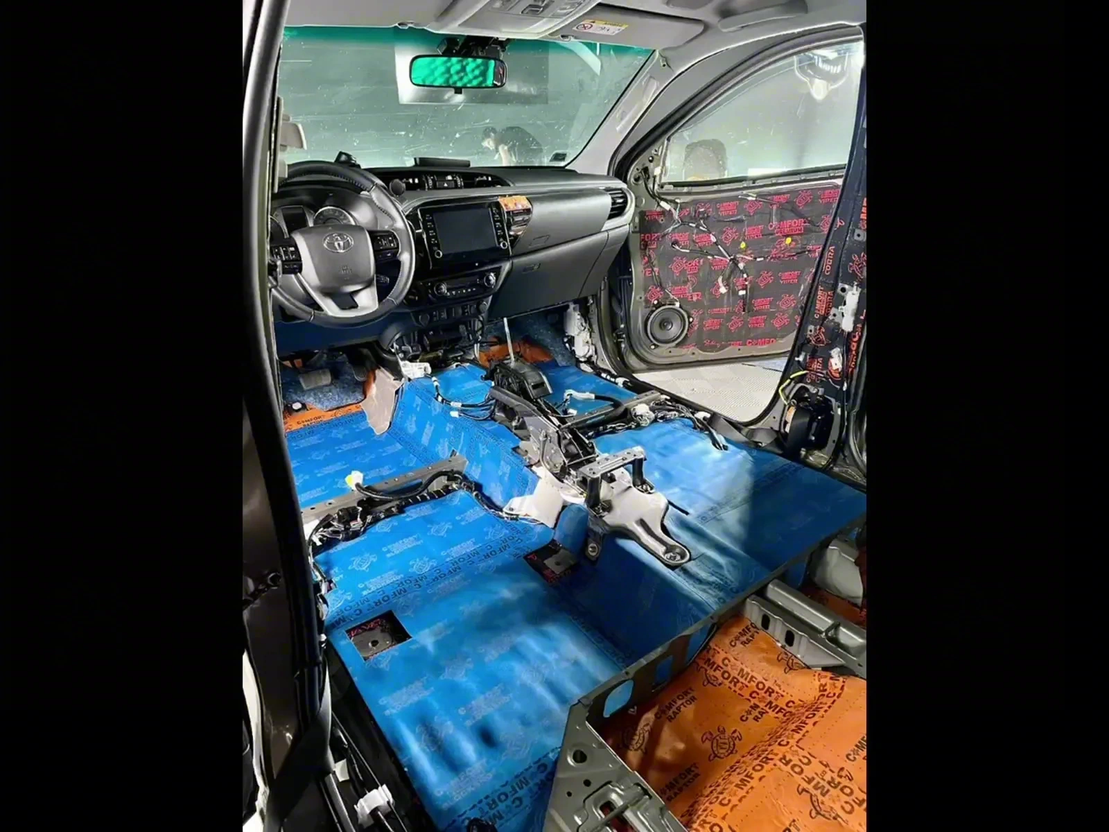 Перетяжка карт дверей Toyota Camry — Peretyazhka dverey — КупиСалон