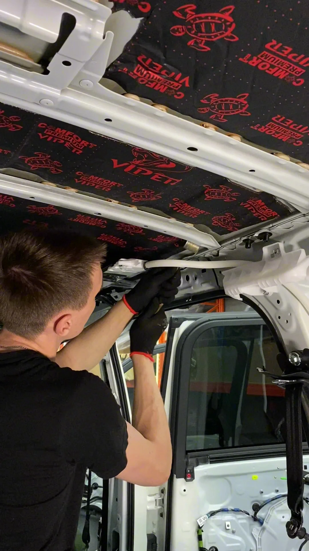 Перетяжка потолка Audi A3 — Peretyazhka potolka — КупиСалон