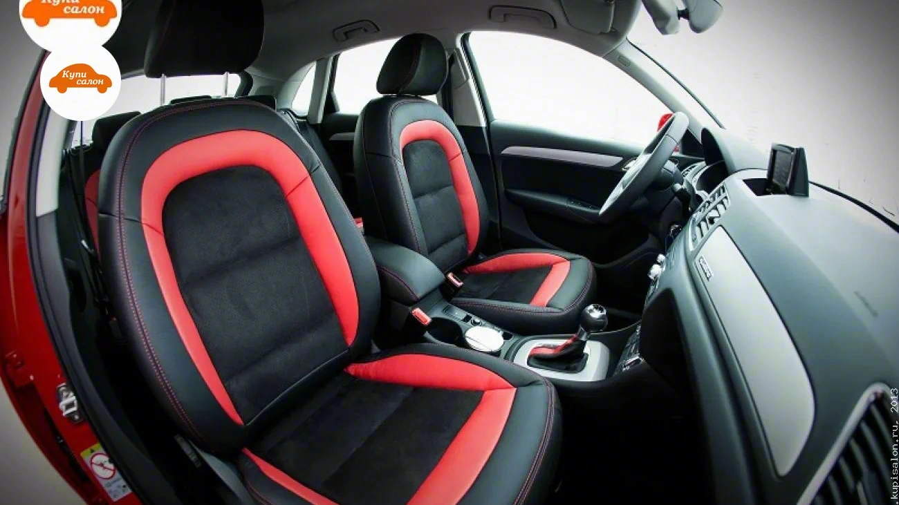 Интерьер Audi Q3 с перетянутыми сиденьями в черно-красную кожу и алькантару