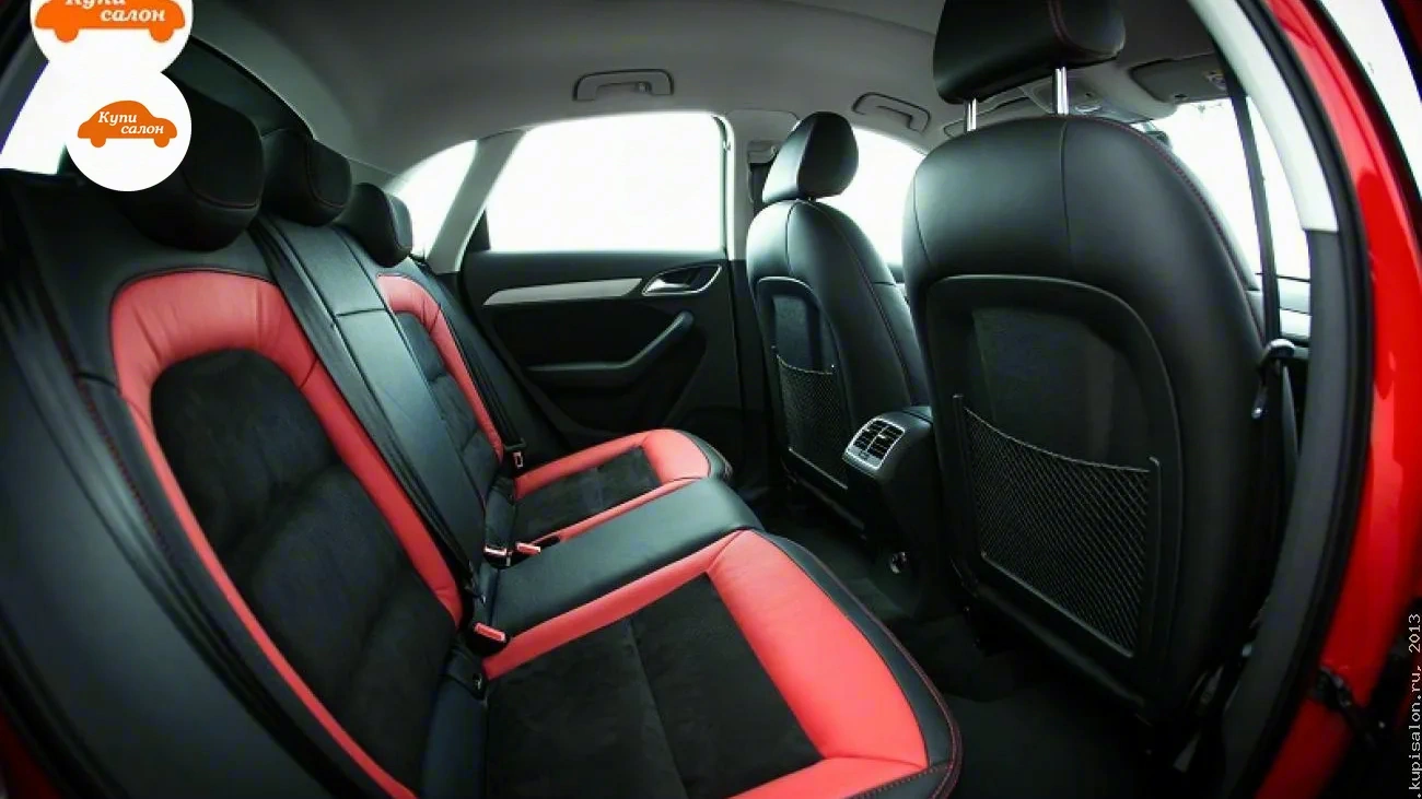 Audi Q3 — Перетяжка заднего ряда сидений Audi в красно-черную кожу с красной строчкой