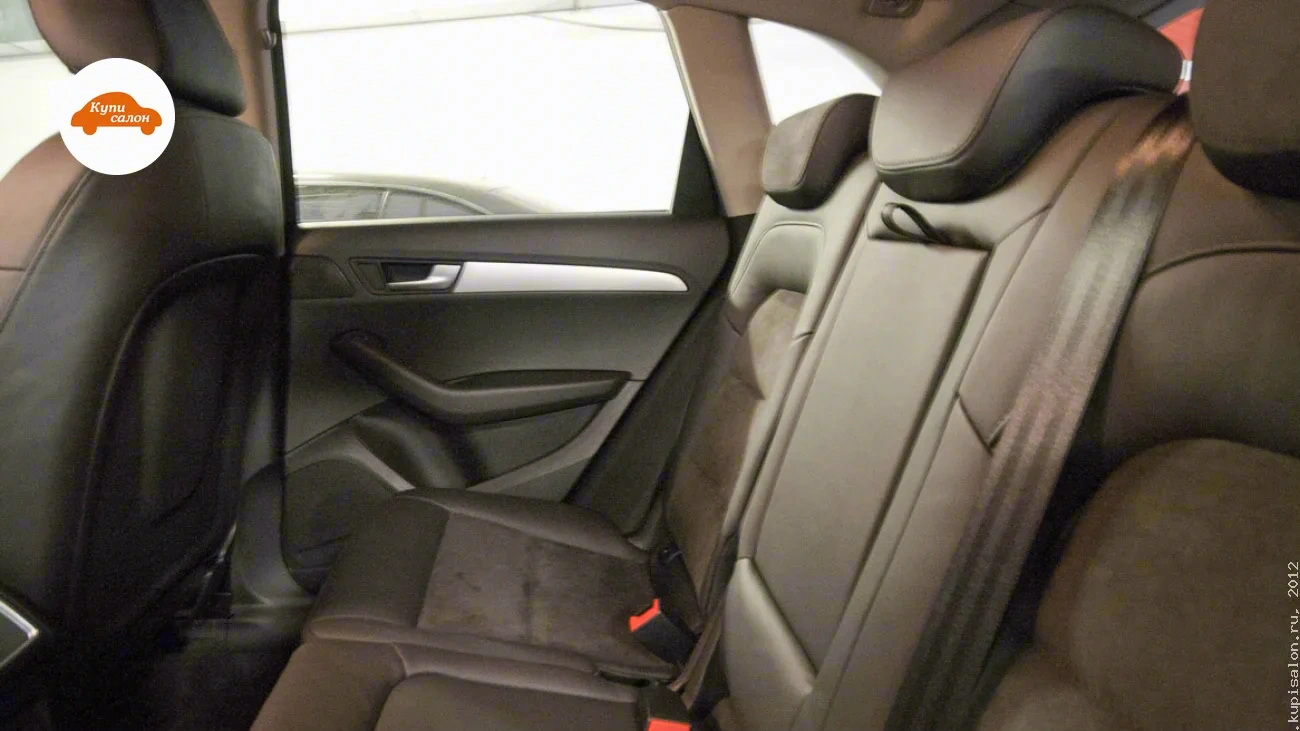 Audi Q5 — Перетяжка заднего ряда сидений и дверных карт в Audi. Качественные материалы