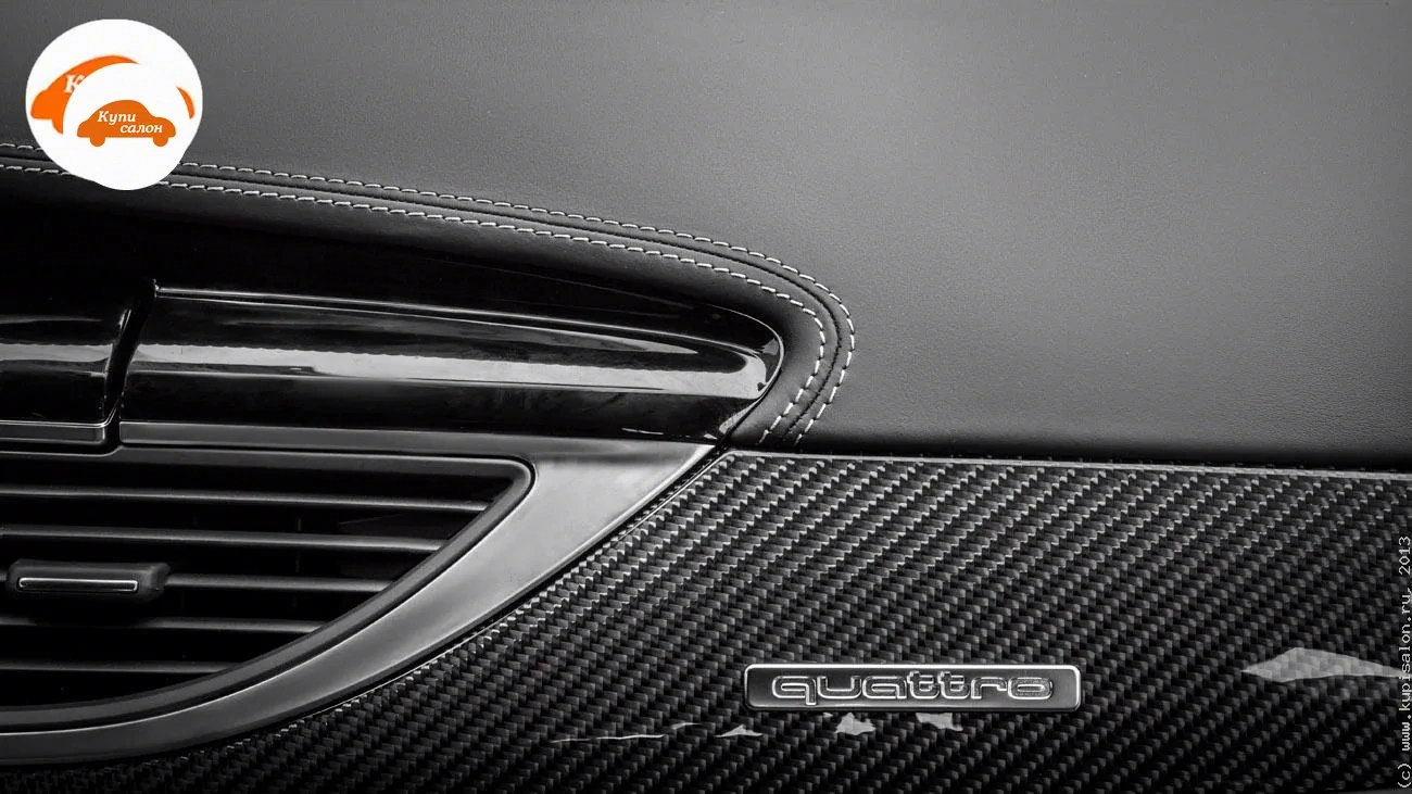 Audi RS 6 — Интерьер Audi с перетянутой торпедой черной кожей и карбоновыми вставками