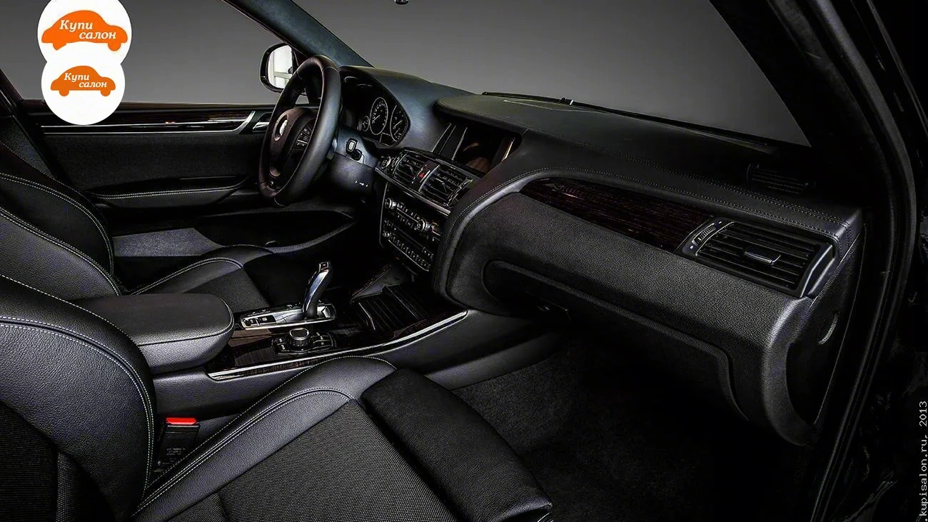 BMW X4 — Интерьер BMW X3 с перетяжкой салона в черную кожу и ткань, с белой строчкой