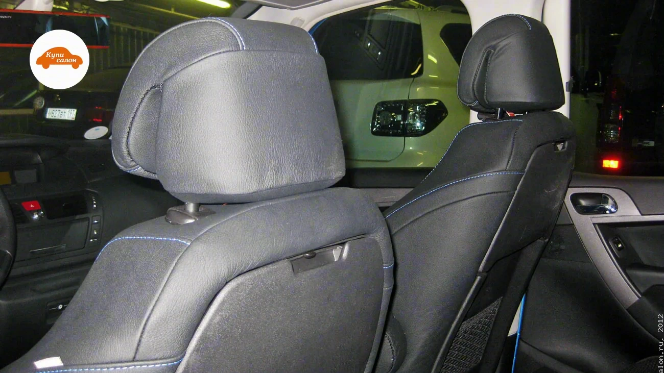 Citroen C4 — Перетяжка сидений и подголовников черной кожей с синей строчкой в авто