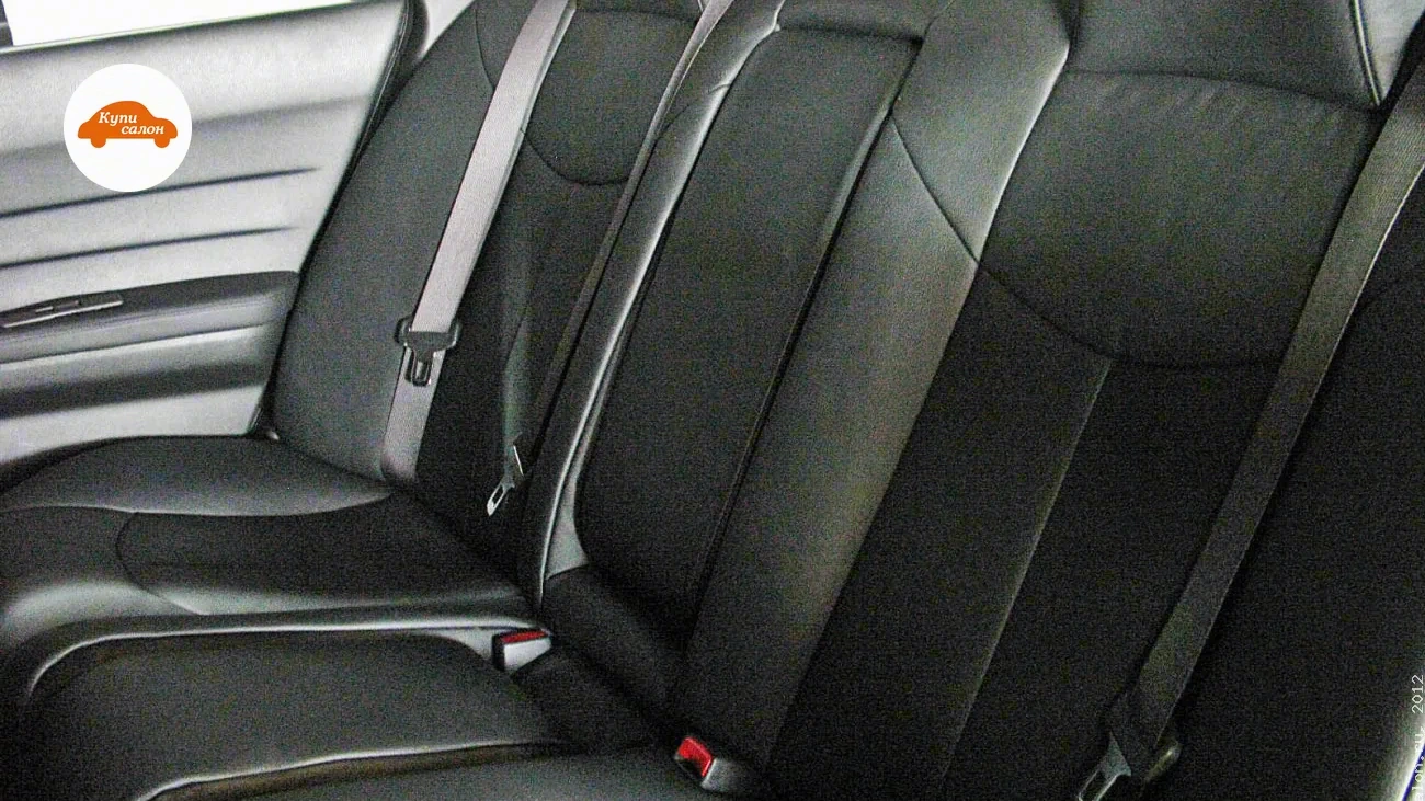 Nissan Teana — Перетяжка заднего ряда сидений и подголовников черной экокожей в автоателье
