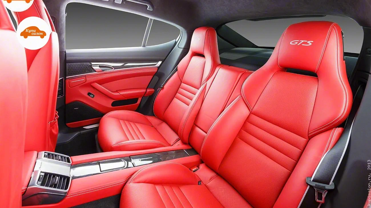 Porsche Panamera — Перетяжка салона Porsche Panamera GTS красной кожей с белой строчкой и вышивкой GTS