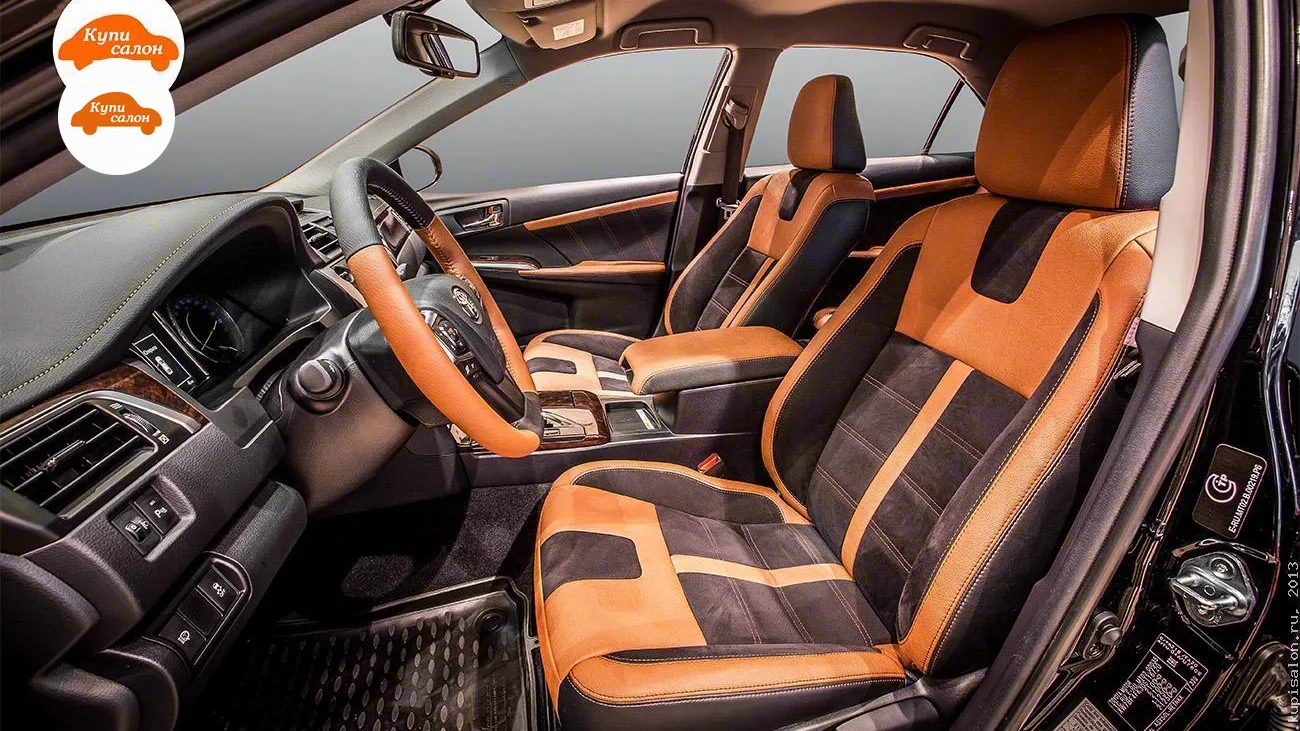 Перетяжка салона Toyota Camry: сиденья, руль, дверные вставки в коричневой и черной коже/алькантаре