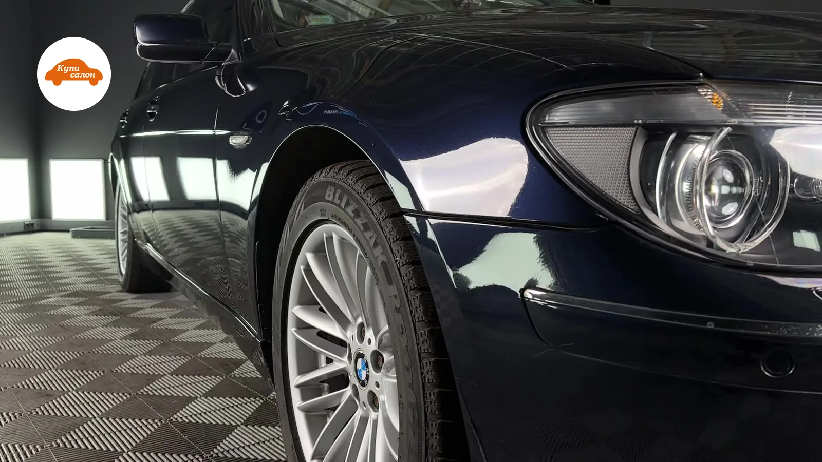 Полировка кузова BMW, темно-синий цвет, глянцевое покрытие