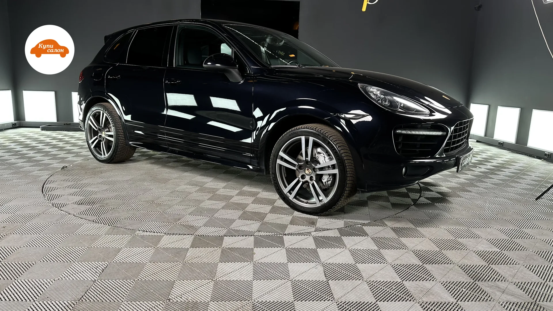 Porsche Cayenne, черный, после полировки и керамического покрытия кузова