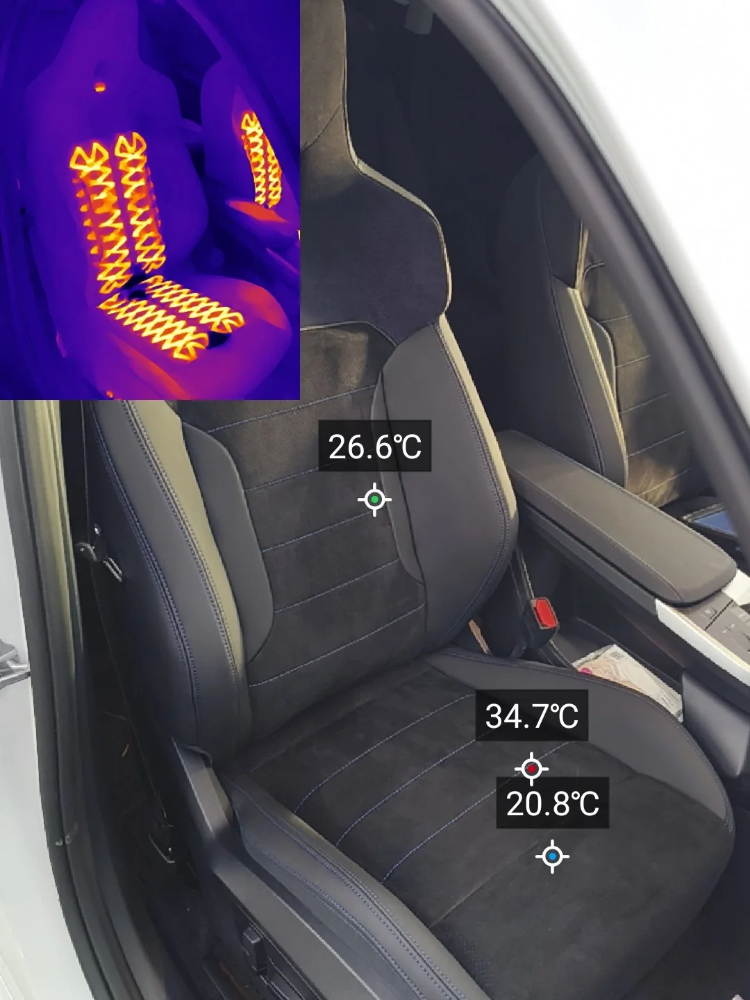 Кресло BMW X1 с центральной частью из алькантары и снимок тепловизора: на подушке 34,7 °C