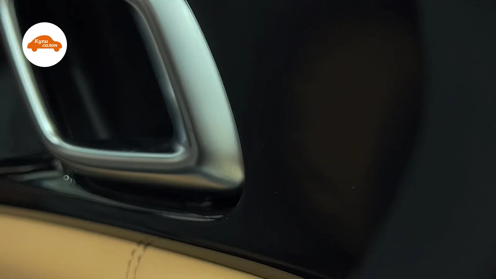 Перетяжка дверей Kia — Kia Carnival — перетяжка дверей