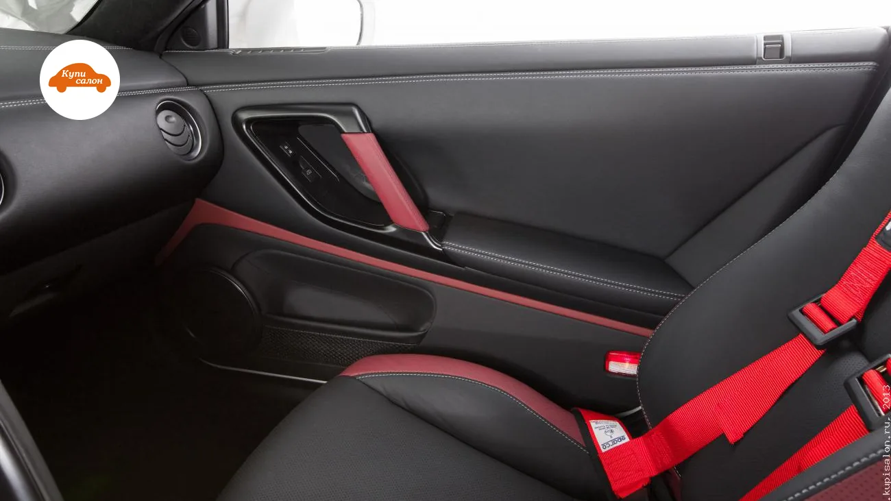 Перетяжка дверей Nissan — Nissan GTR — перетяжка дверей