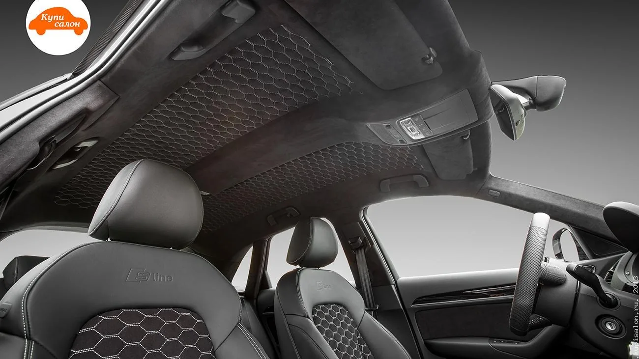 Перетянутый алькантарой потолок Audi Q3 тёмного цвета