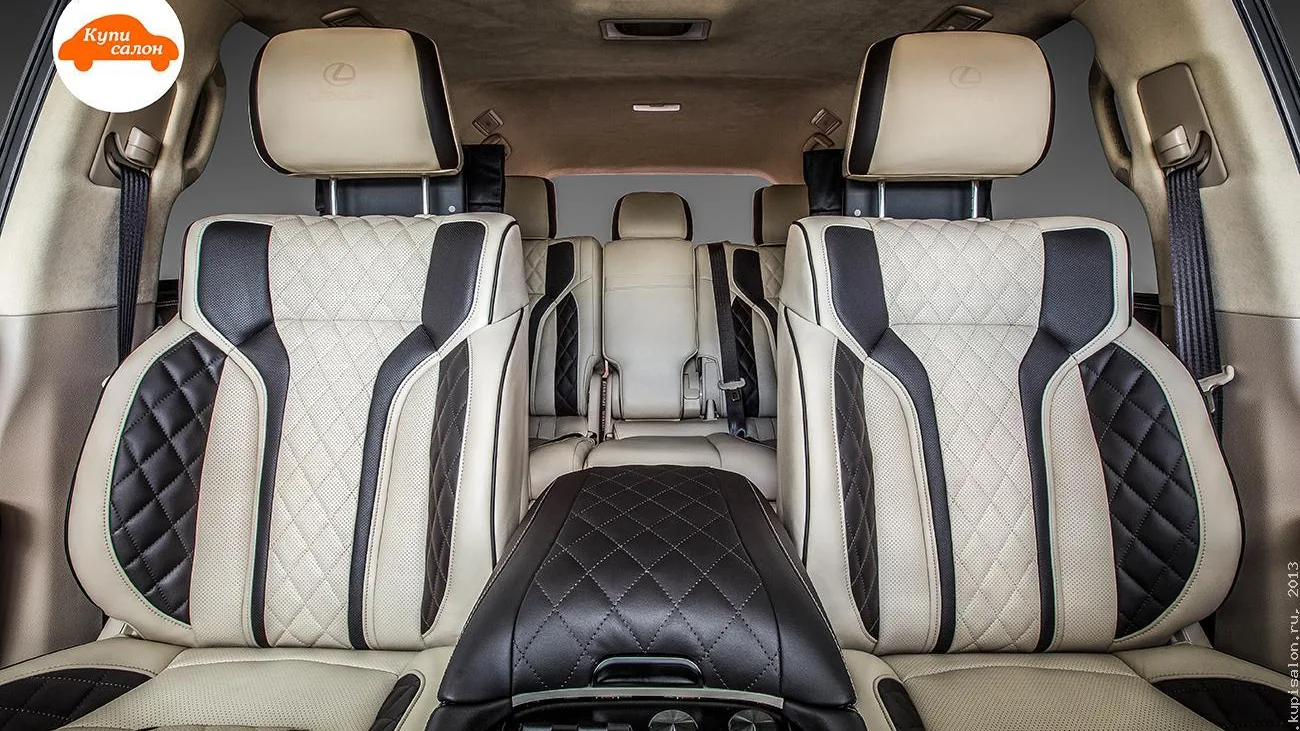 Перетяжка салона Lexus, сиденья, подголовники и потолок в бежевой и черной коже с ромбовидной прострочкой