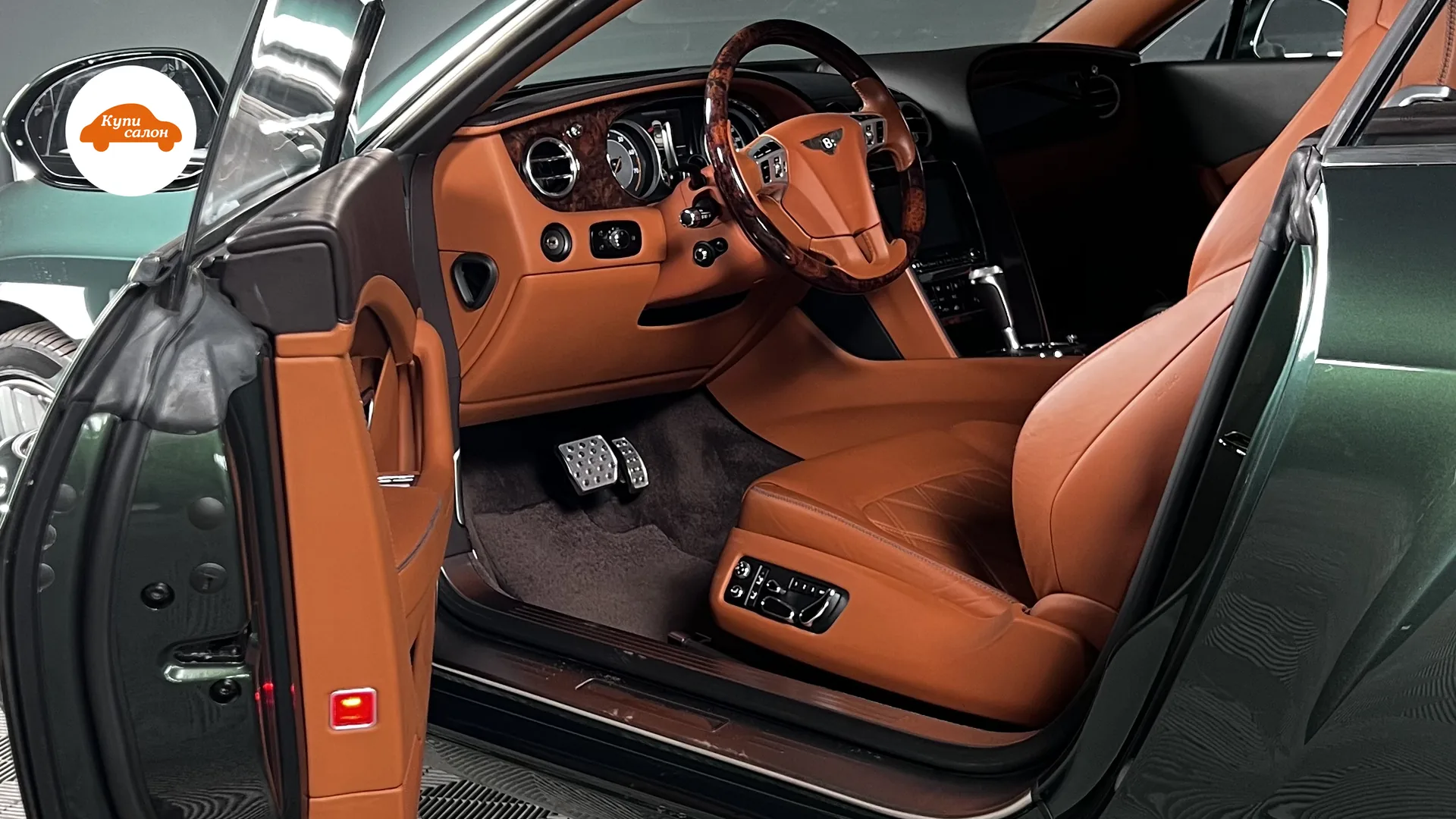 Перетяжка салона Bentley — Bentley Continental GT — перетяжка салона