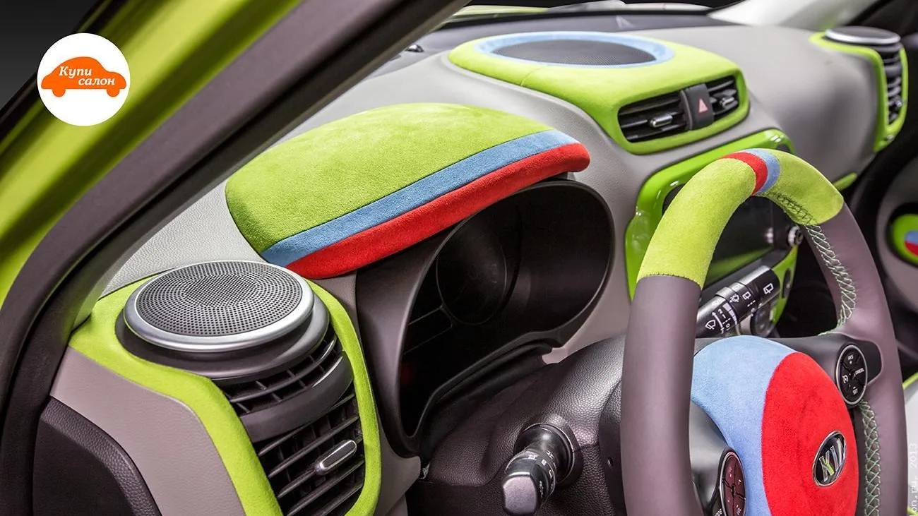 Перетяжка руля Kia Soul — руль, козырёк приборов и верх торпедо сбоку