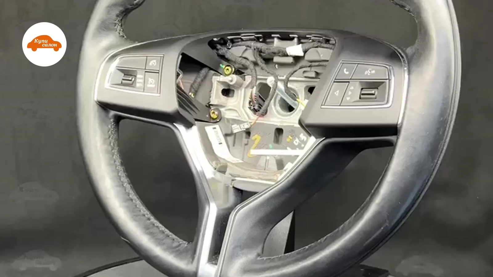 Перетяжка руля Maserati — Maserati — перетяжка руля