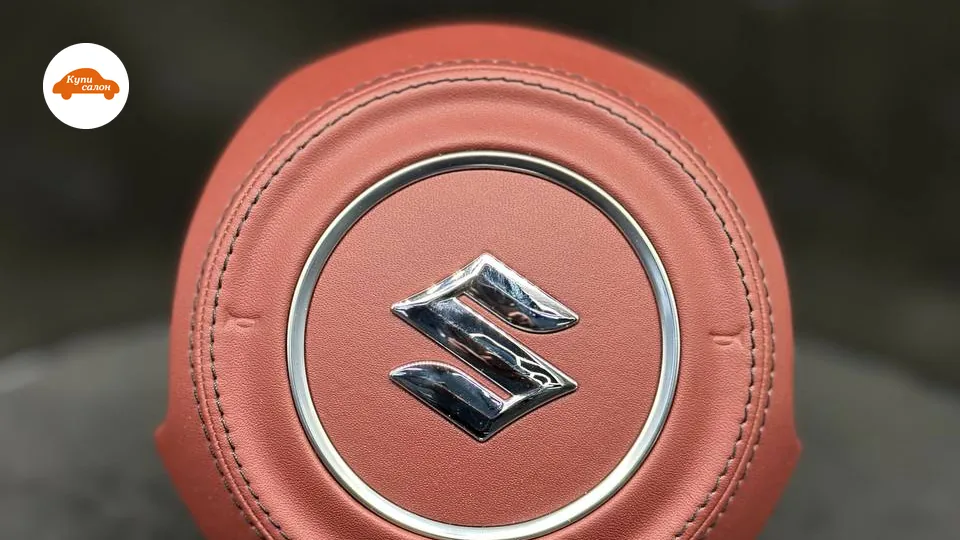 Перетяжка руля Suzuki в красную кожу с декоративной строчкой