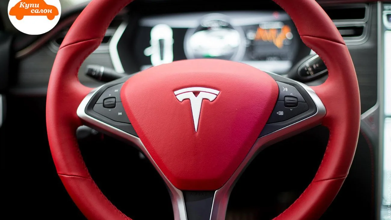 Перетяжка руля Tesla — Tesla Model S — перетяжка руля