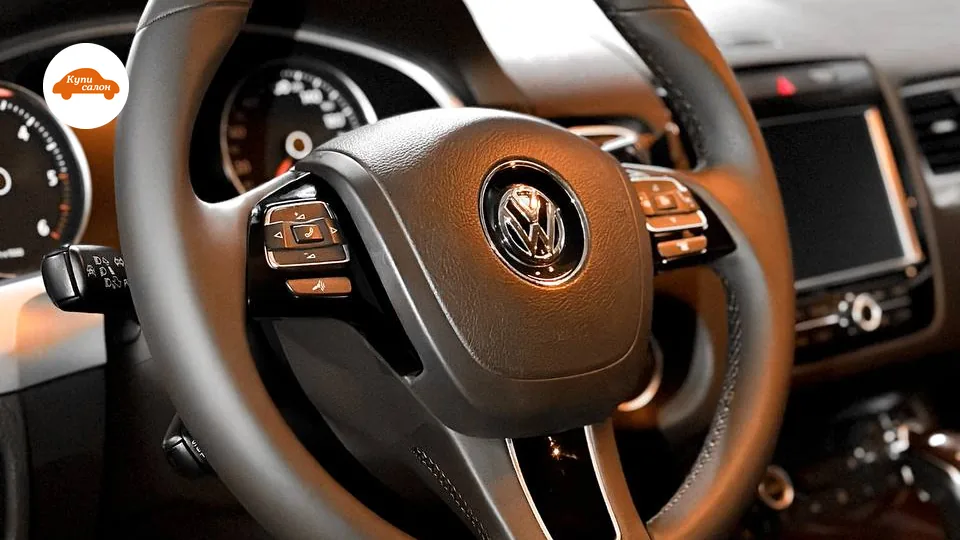 Перетяжка руля Volkswagen Touareg, кожа, черный цвет, гладкая поверхность, строчка