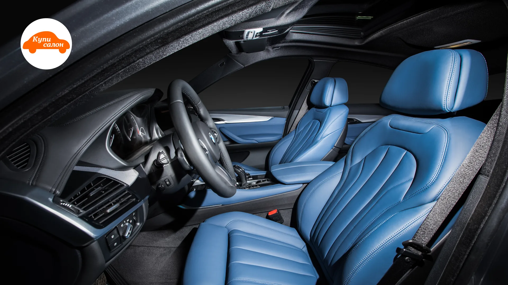Перетяжка сидений BMW X6 — передние сиденья и панель через водительскую дверь