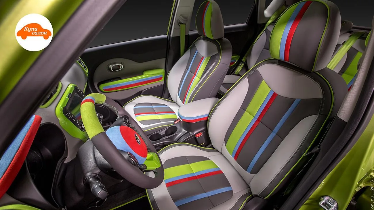 Перетяжка руля Kia Soul — передние кресла и руль через водительскую дверь