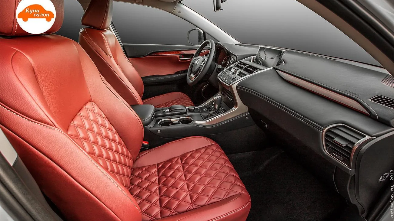 Перетяжка сидений Lexus NX красной кожей с ромбовидной прострочкой и черной кожей на торпедо