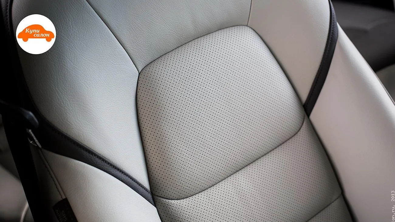 Перетяжка сидений Mazda CX5 — центральная часть спинки сиденья крупным планом