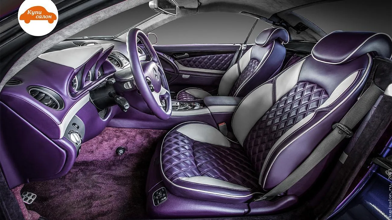 Салон Mercedes SL R230 после перетяжки: кресла в фиолетовой коже с ромбовидной стёжкой и светлыми боковинами
