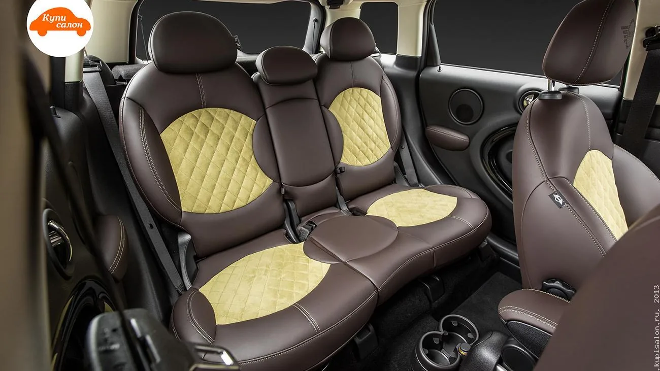 Перетяжка заднего ряда сидений Mini Countryman, коричневая кожа, желтые ромбовидные вставки, белая строчка.
