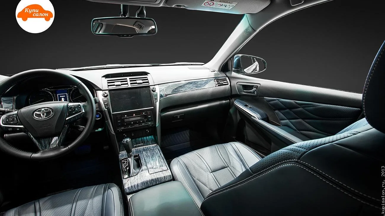 Toyota Camry — перетяжка салона