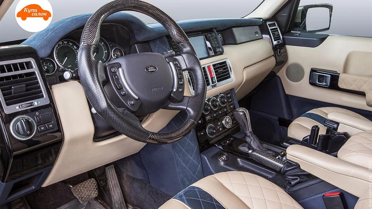 Салон Range Rover с отделкой торпедо, дверей и кресел кожей и алькантарой — работа КупиСалон